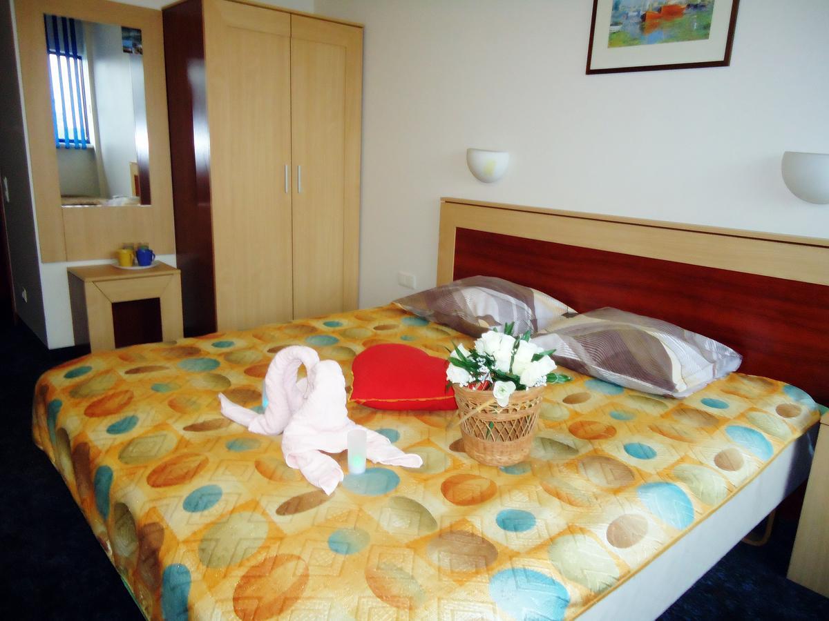 Tanagra Hotel วิลนีอุส ภายนอก รูปภาพ