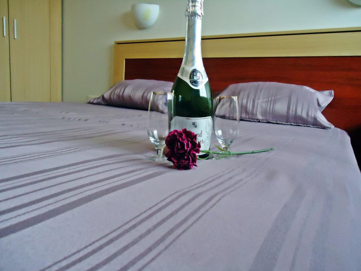 Tanagra Hotel วิลนีอุส ภายนอก รูปภาพ